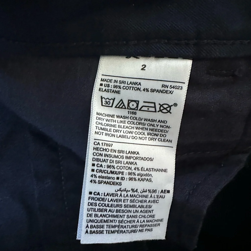 Lot of 3 Women’s Size 2 Pants Jeans Refuge The Limited Old Navy Crop - Picture 8 of 9